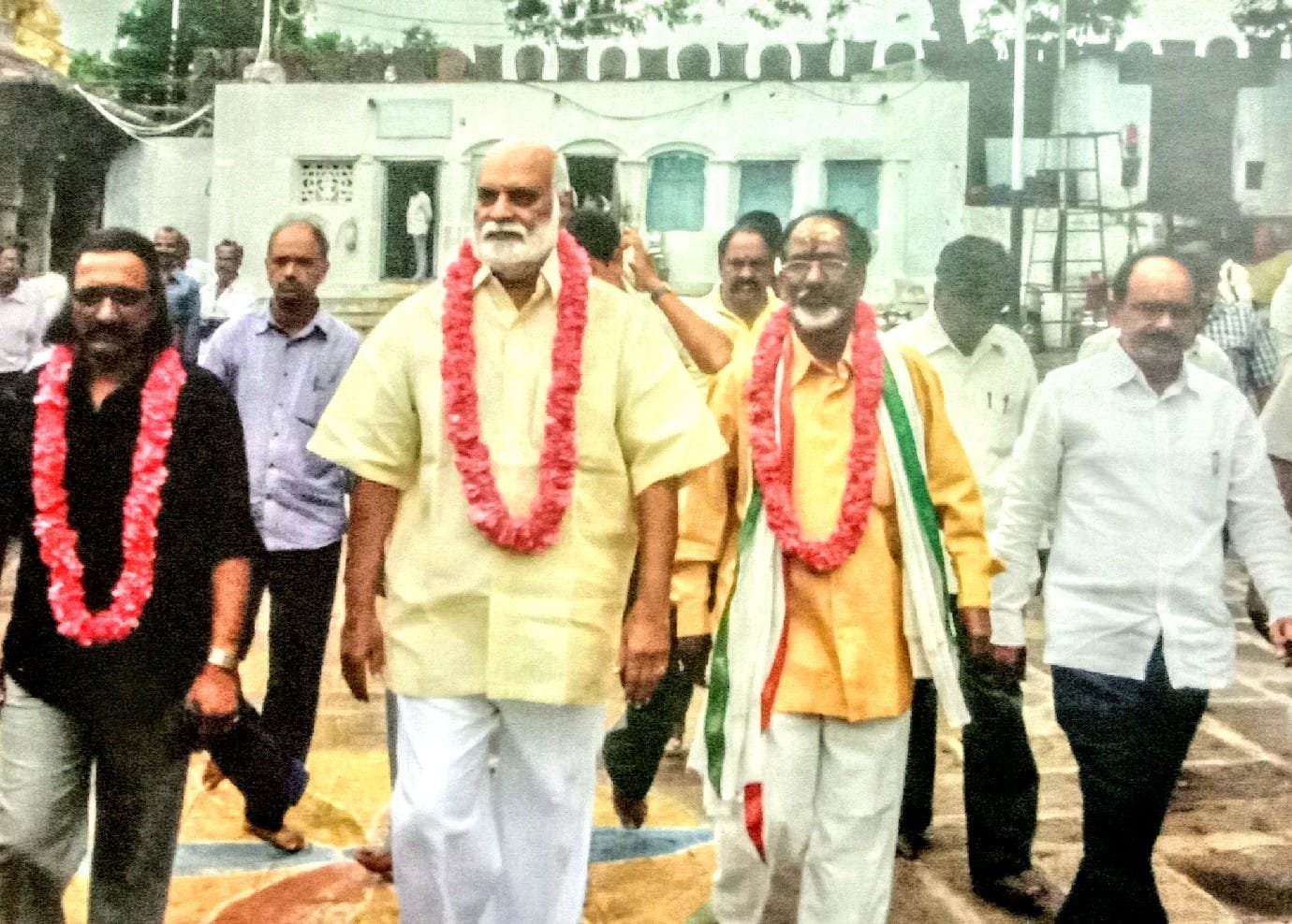 Honouring Traditonal Craftsmanship: Dr Velu Anandachari's Community Engagement
